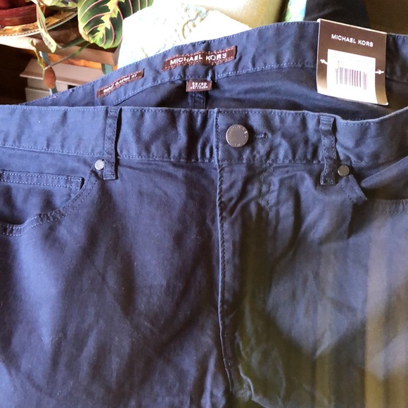 Michael kors twill pants. Navy. 32 X 30 - Picture 4 of 4